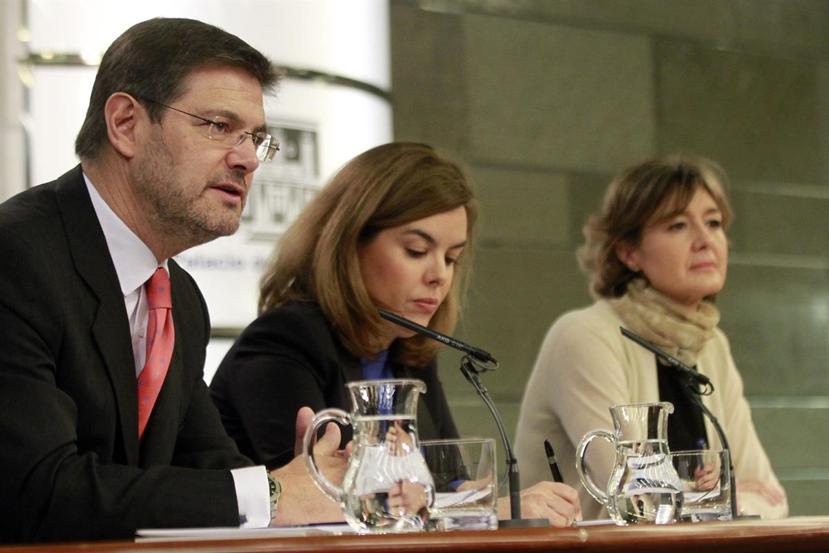 6/02/2015. Consejo de Ministros: Sáenz de Santamaría, Tejerina y Catalá. La vicepresidenta del Gobierno, ministra de la Presidencia y portav...